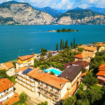 Isabella ホテル 3*