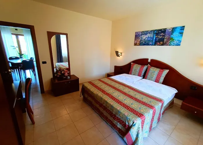 Isabella Otel Brenzone sul Garda