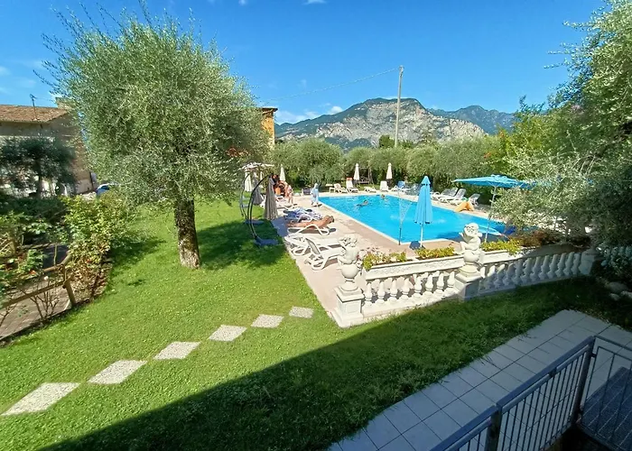 Isabella Otel Brenzone sul Garda
