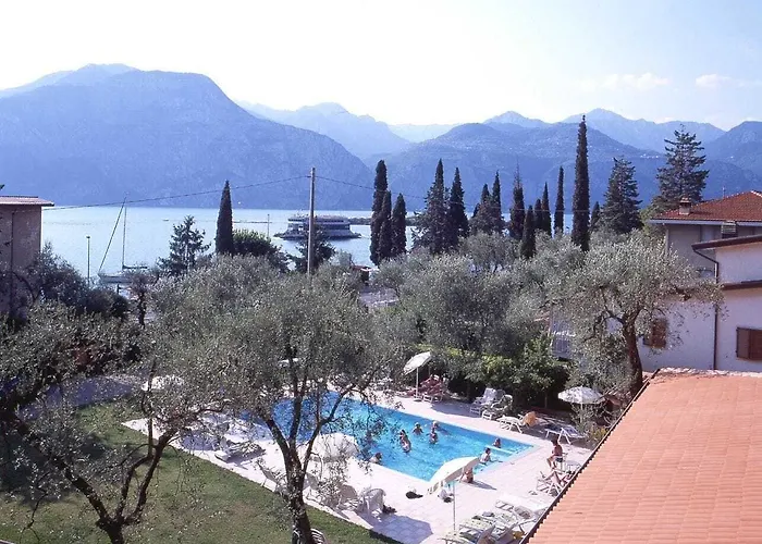 Isabella Brenzone sul Garda