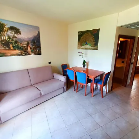 Isabella Brenzone sul Garda