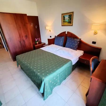 Hotel Isabella Brenzone sul Garda