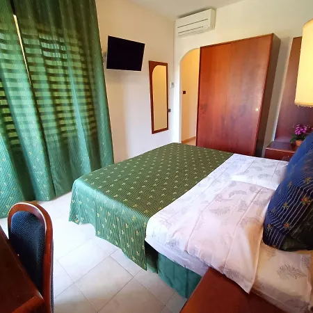 Hotel Isabella 3*