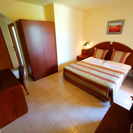 Hotel Isabella Brenzone sul Garda
