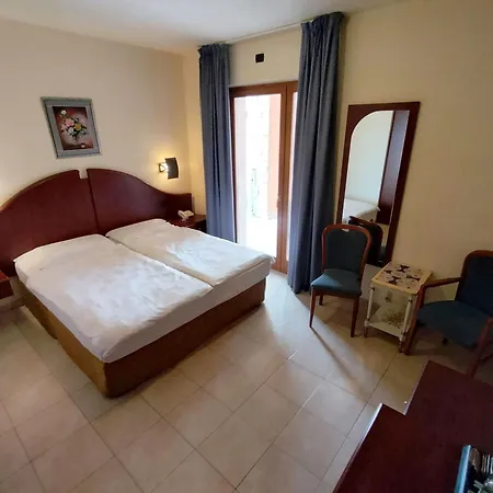 Hotel Isabella Brenzone sul Garda