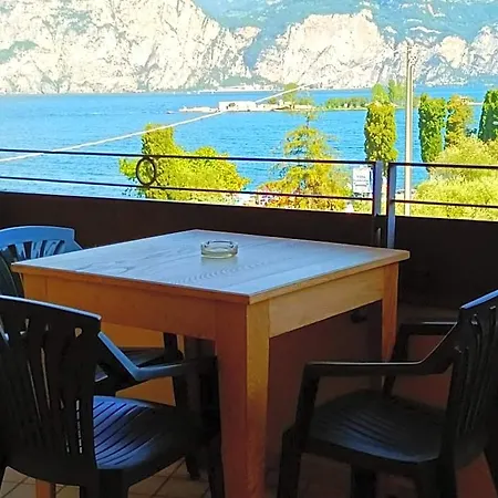 Isabella 3* Brenzone sul Garda