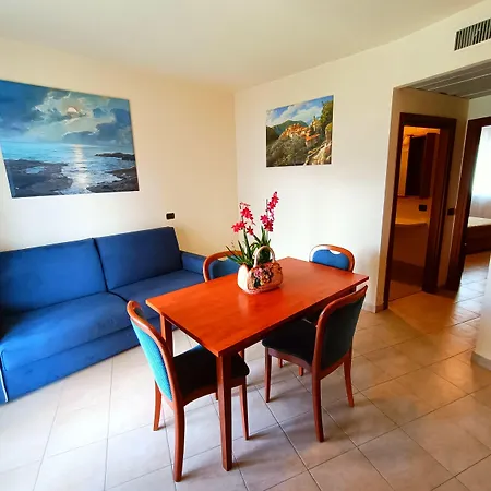 Isabella 3* Brenzone sul Garda