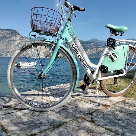 Isabella Brenzone sul Garda