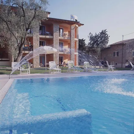 Isabella 3* Brenzone sul Garda