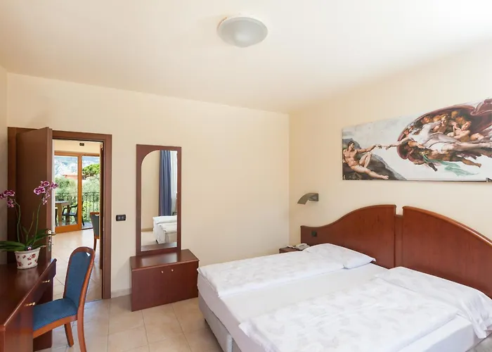Hotel Isabella Brenzone sul Garda