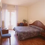 Isabella Brenzone sul Garda