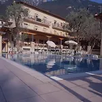 Isabella Hotel 3*