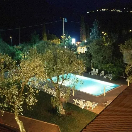Isabella 3*